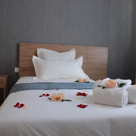 Downtown Hotel أنتاناناريفو المظهر الخارجي الصورة
